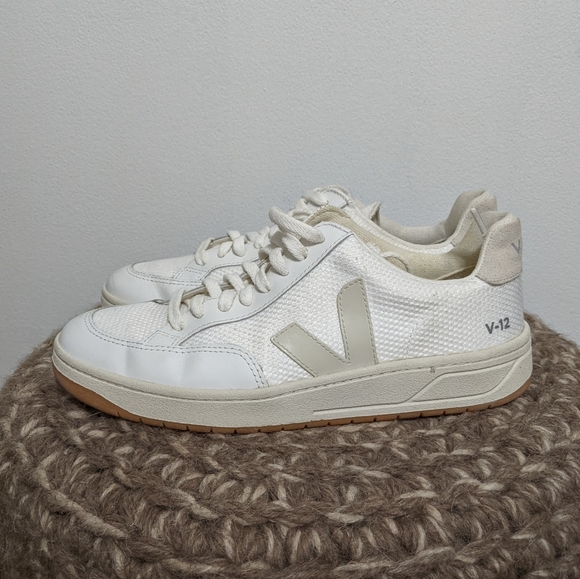 Veja V 12 Mesh & Leather Low-Top Sneakers 40 - Picture 5 of 9